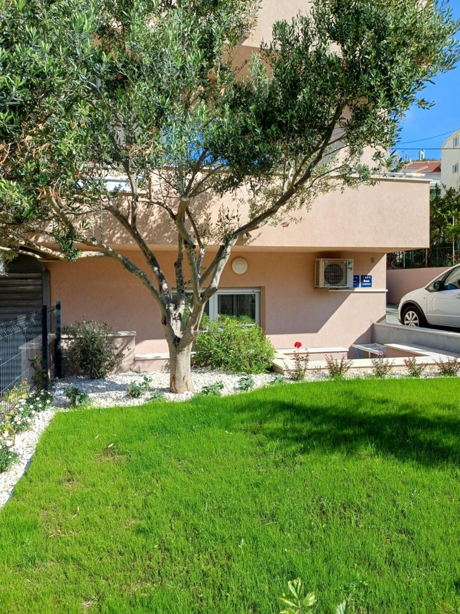 Apartment Zenta With Free Private Parking スプリト エクステリア 写真